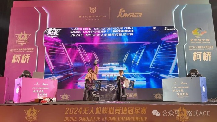 左李可兒、右李明逸